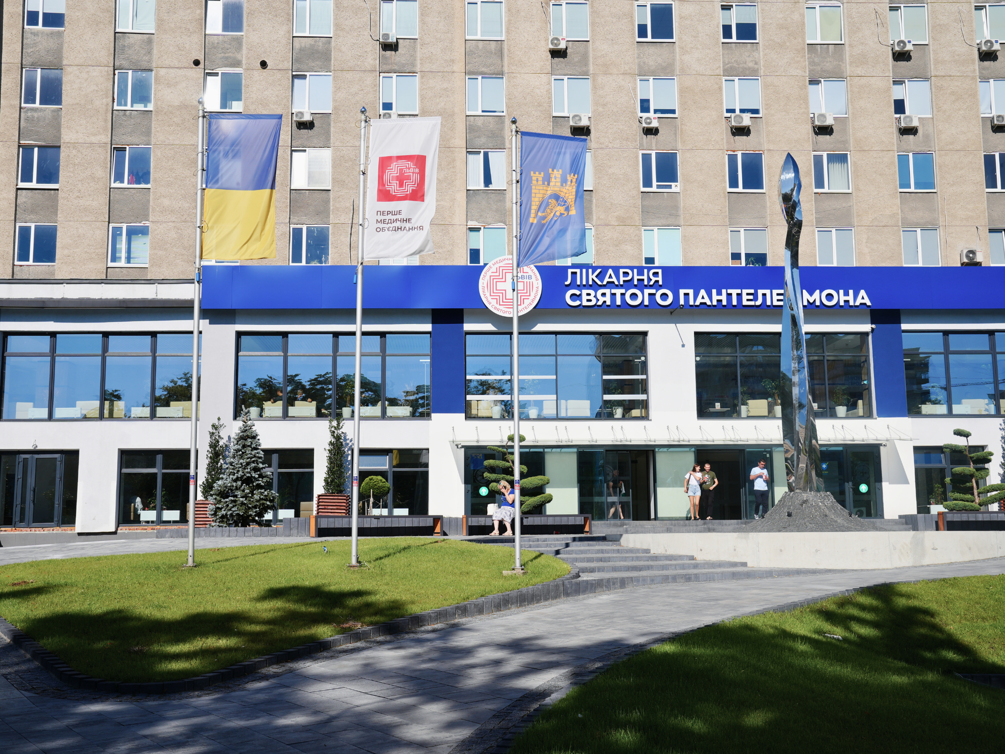 “Азовець” і оборонець Маріуполя, який понад 3 роки перебував у російському полоні, отримав шанс знову ходити без болю!