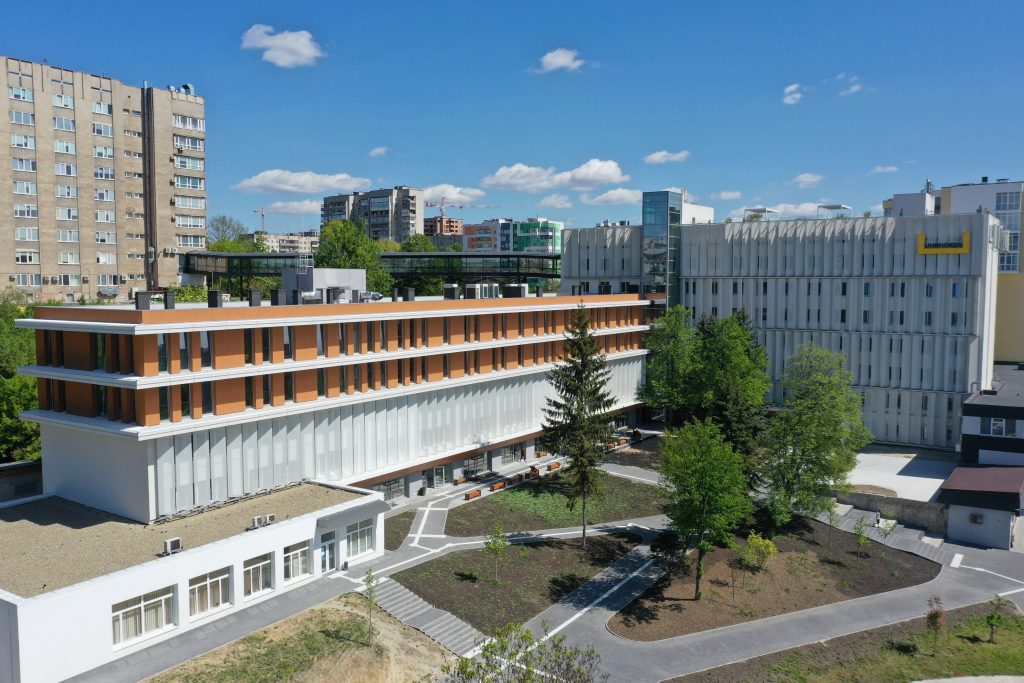 будівля поліклініки на Мазепи, 25