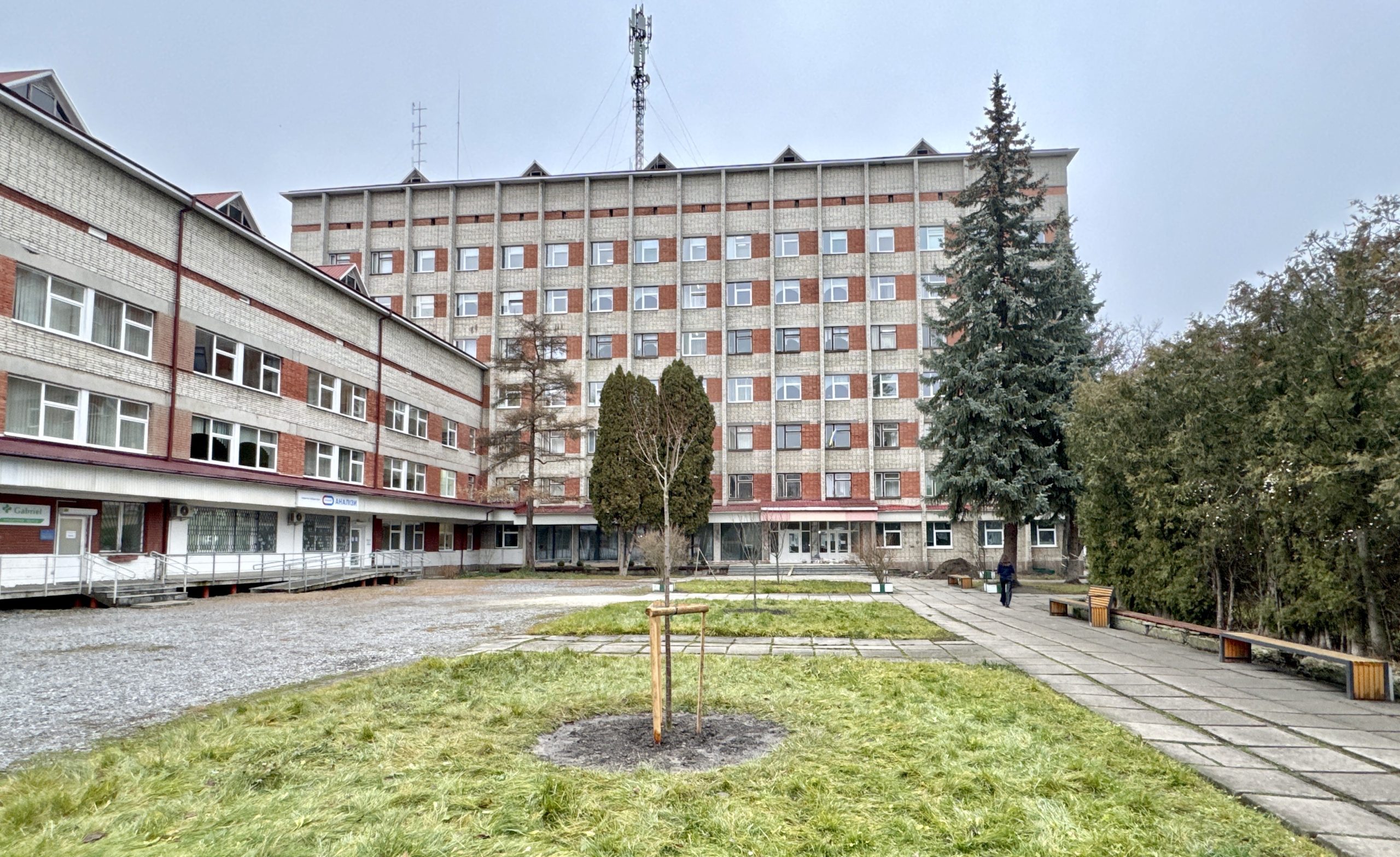 Лікувально-діагностичний центр "Південний"