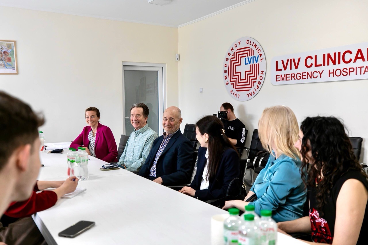 Провідні експерти з University of Nebraska Medical Center та Перше медобʼєднання Львова об’єднують зусилля для розвитку трансплантології в Україні!