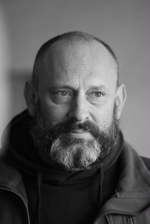 З глибоким сумом повідомляємо, що відійшов у вічність Костянтин Василькевич, кандидат наук, лікар-хірург Лікарні Святого Пантелеймона та перший керівник медичної служби “Азову”